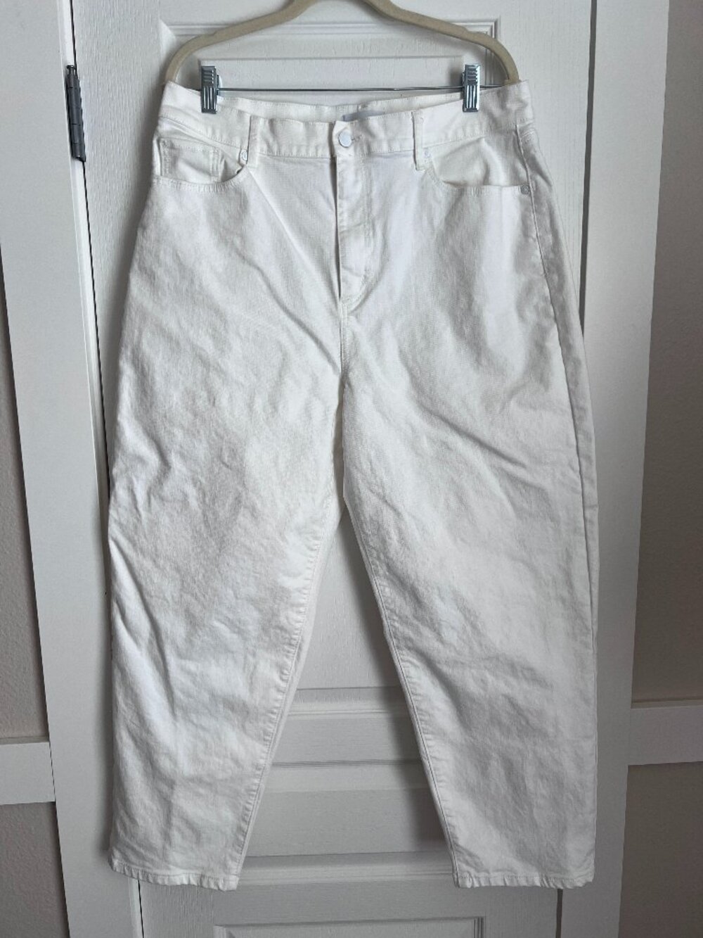 LOFT Winter White "The Barrel" High Rise Jeans (Size 14 / 32)